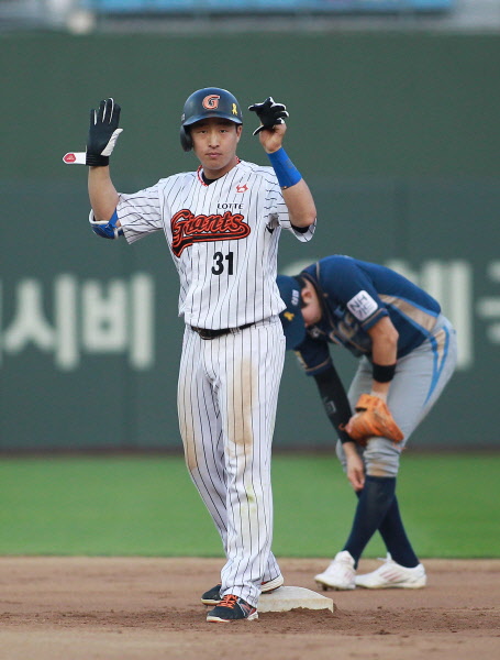 손아섭 역전 적시타